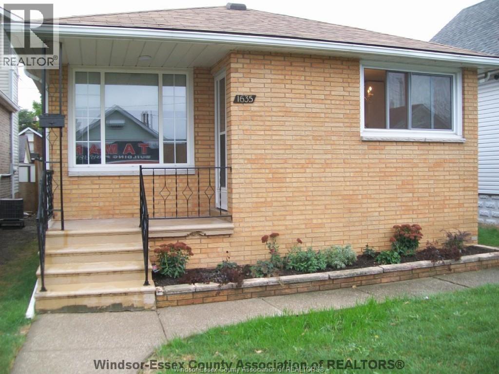 1635 Elsmere Property Photo 1