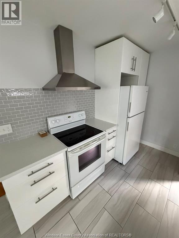 1635 Elsmere Property Photo 3