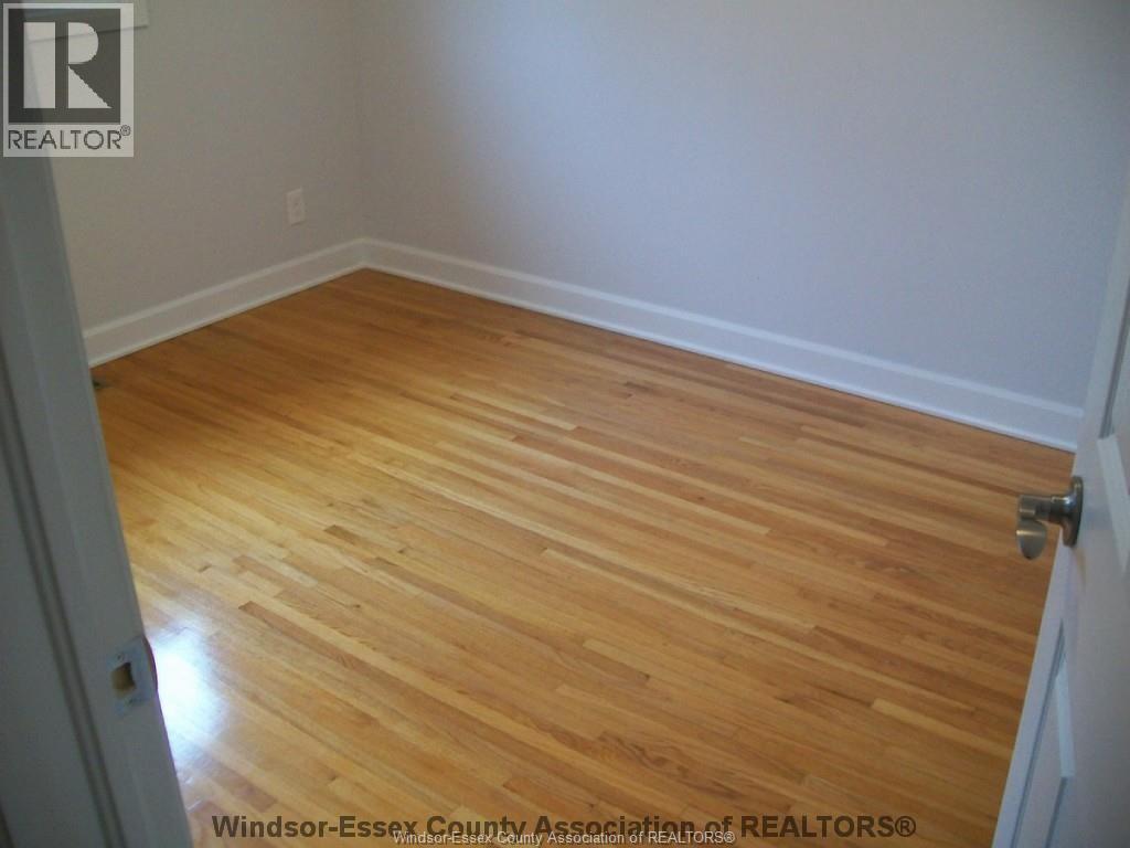 1635 Elsmere Property Photo 5