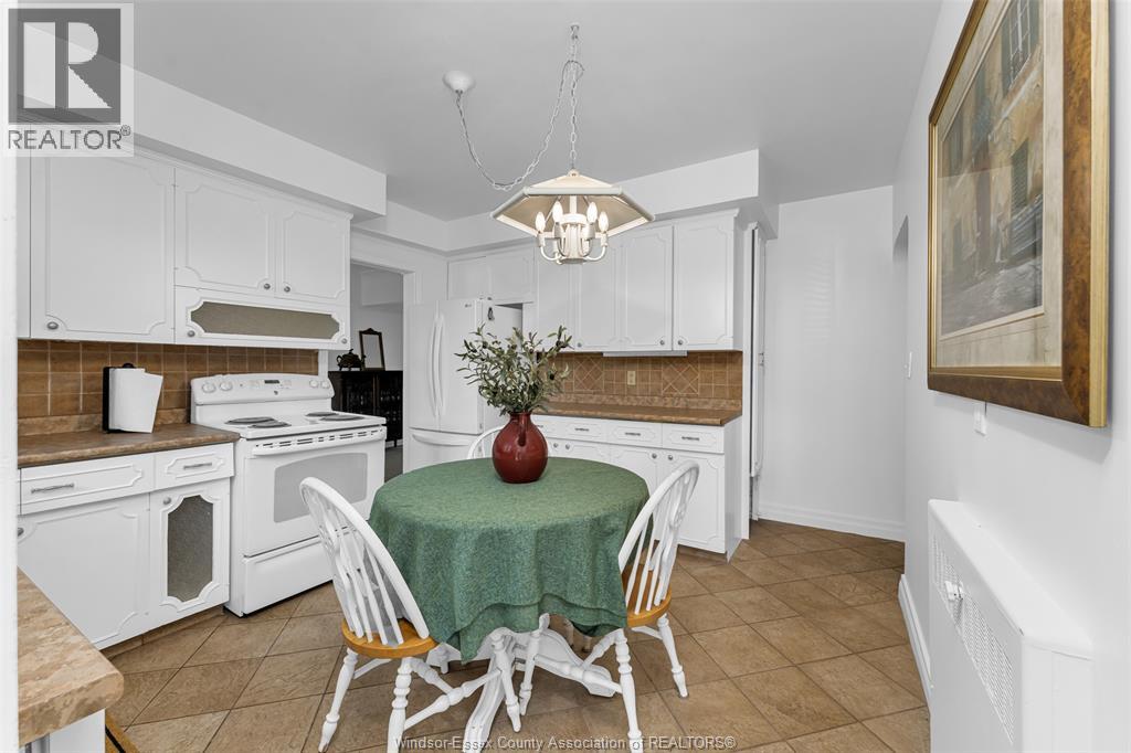 2494 Buckingham Drive Property Photo 11