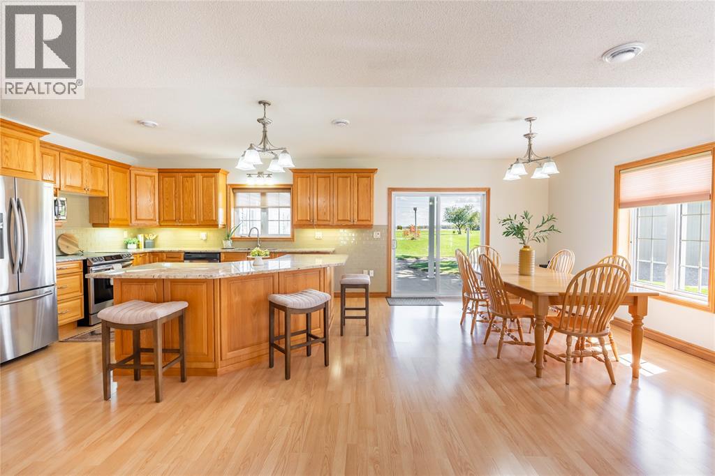 900 St Clair Parkway Property Photo 7