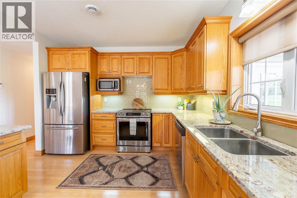 900 St Clair Parkway Property Photo 10