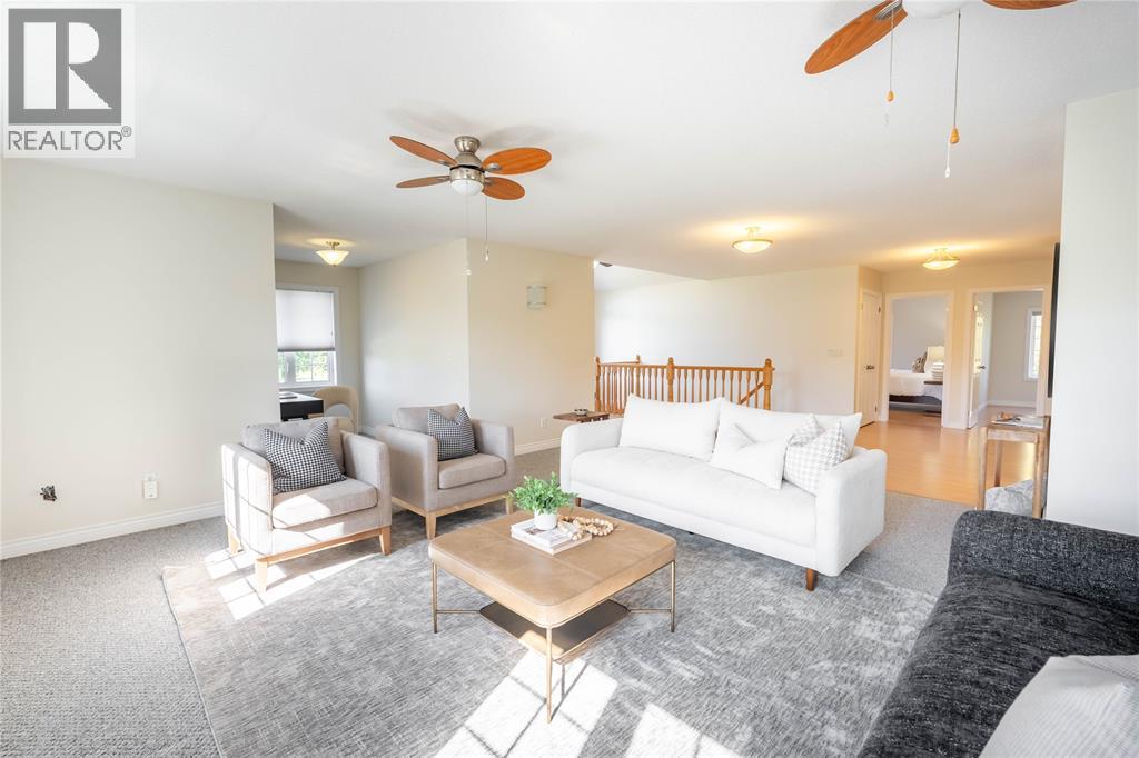 900 St Clair Parkway Property Photo 23