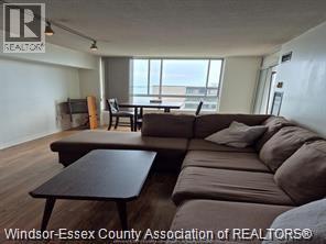 75 Riverside Drive East Unit# 1706 Property Photo 9
