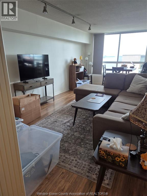 75 Riverside Drive East Unit# 1706 Property Photo 16
