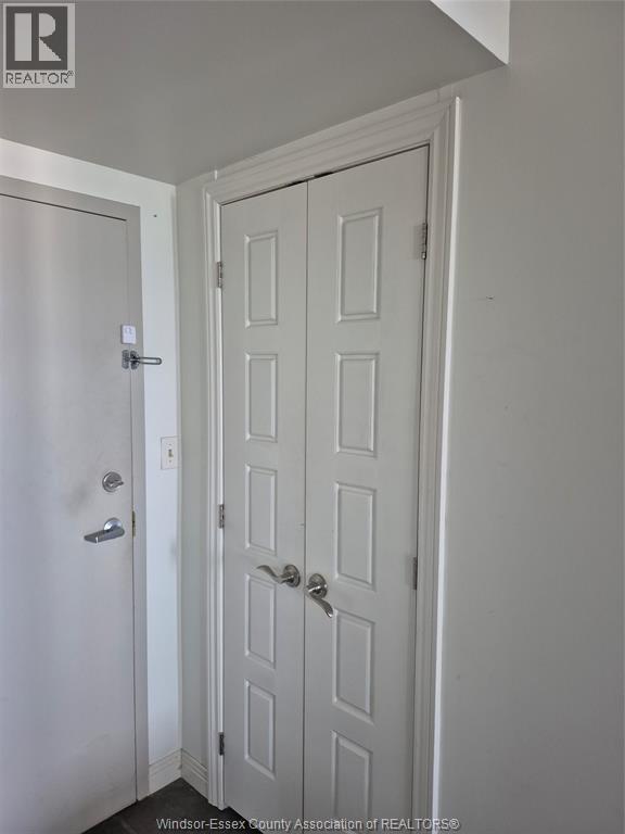 75 Riverside Drive East Unit# 1706 Property Photo 18