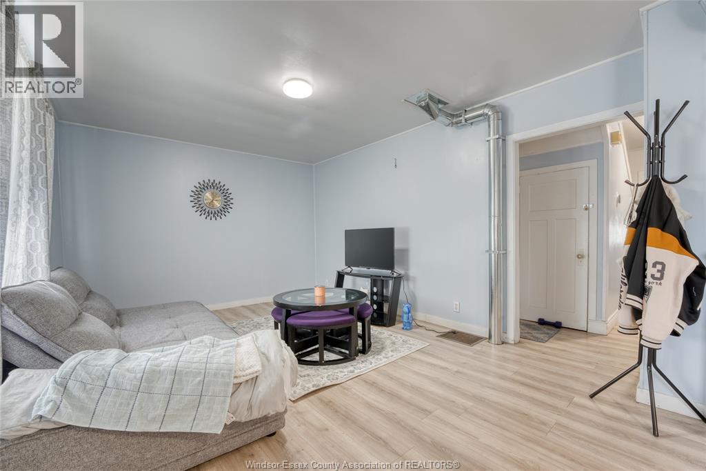 1015 Partington Avenue Property Photo 9