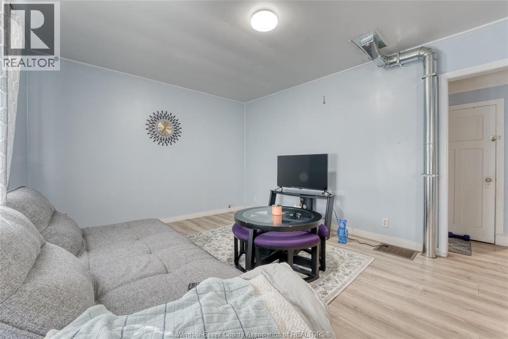 1015 Partington Avenue Property Photo 10