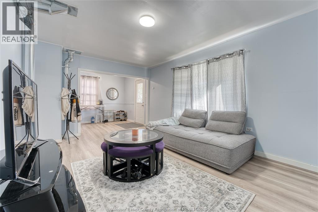 1015 Partington Avenue Property Photo 12