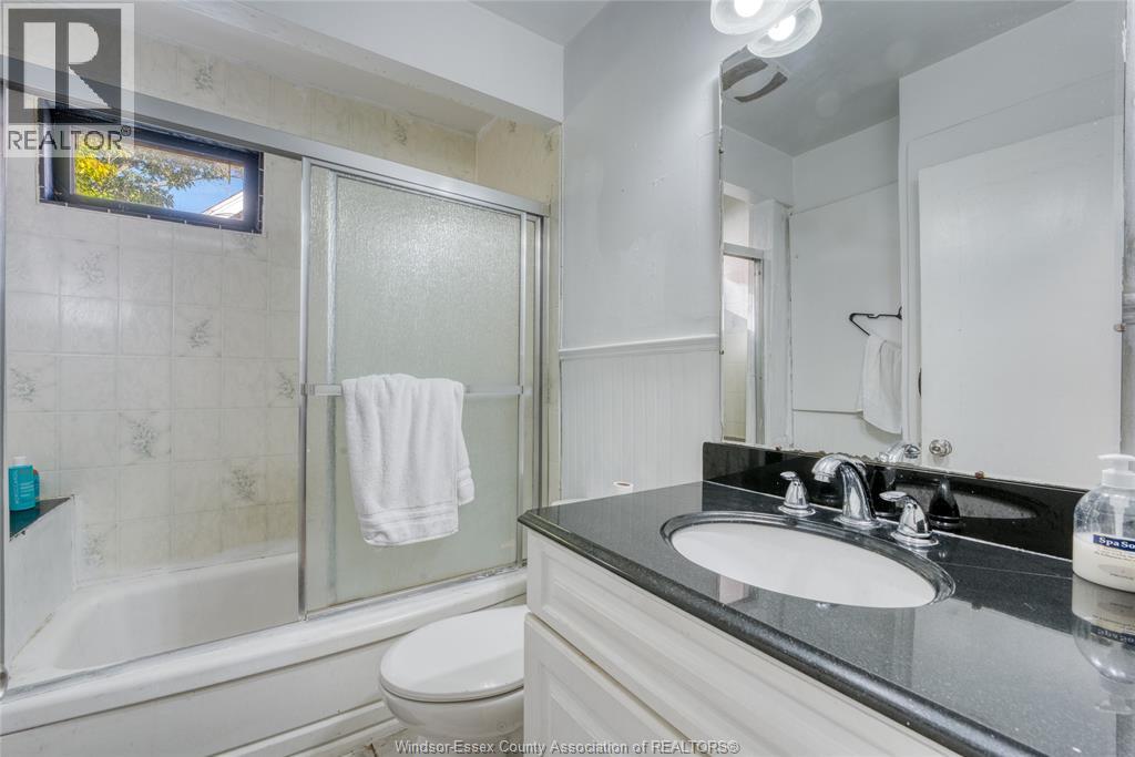 1015 Partington Avenue Property Photo 16