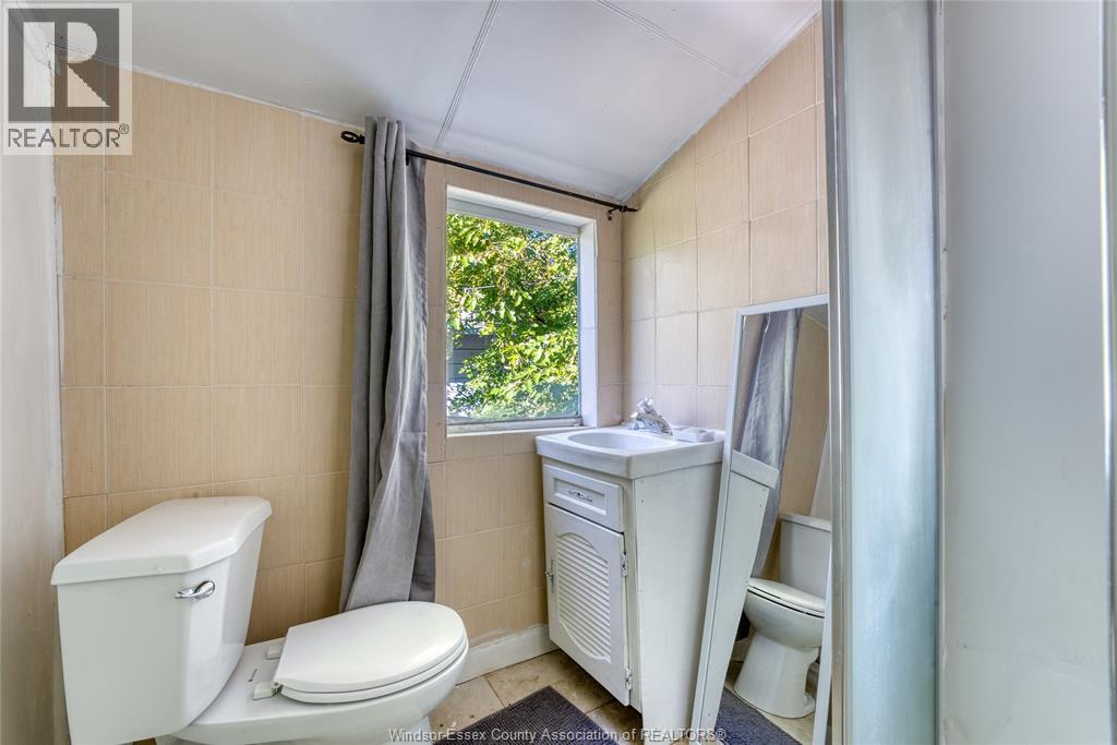 1015 Partington Avenue Property Photo 21