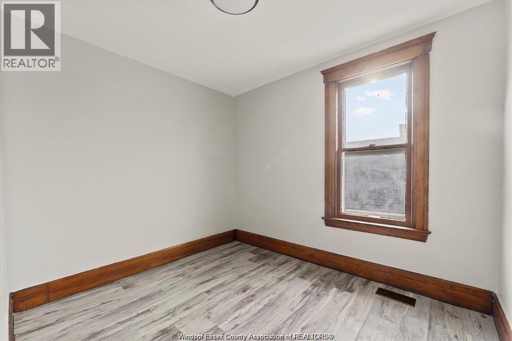 215 Pierre Avenue Property Photo 10