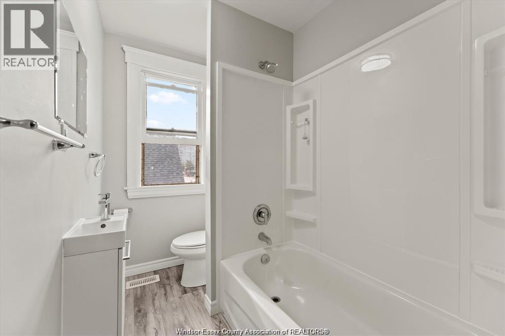 215 Pierre Avenue Property Photo 11