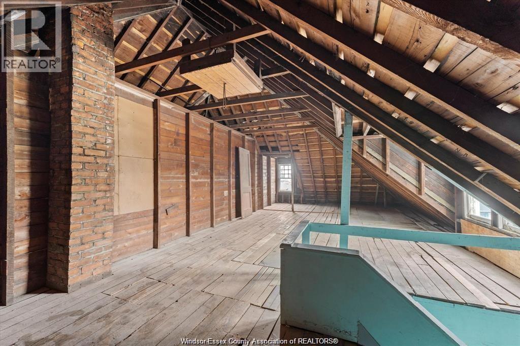 215 Pierre Avenue Property Photo 13