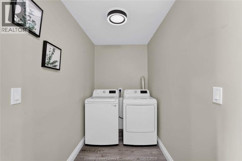 2705 Robert Property Photo 10