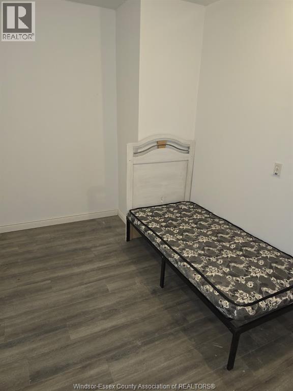 3272 Peter Street Property Photo 5