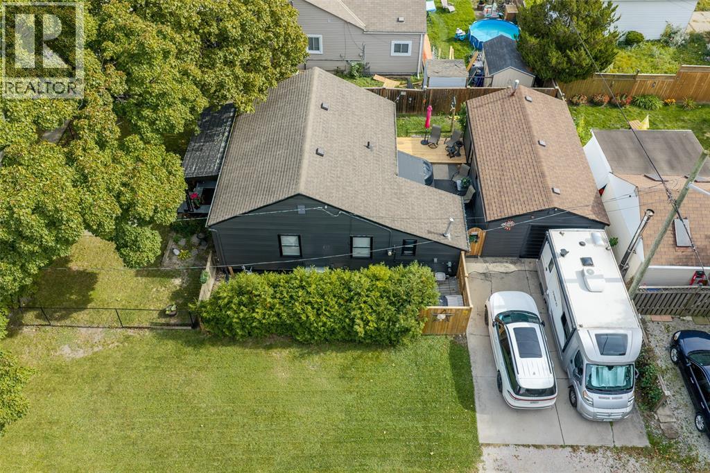 549 Cromwell Street Property Photo 2