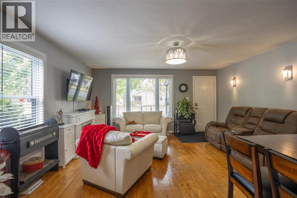 549 Cromwell Street Property Photo 10