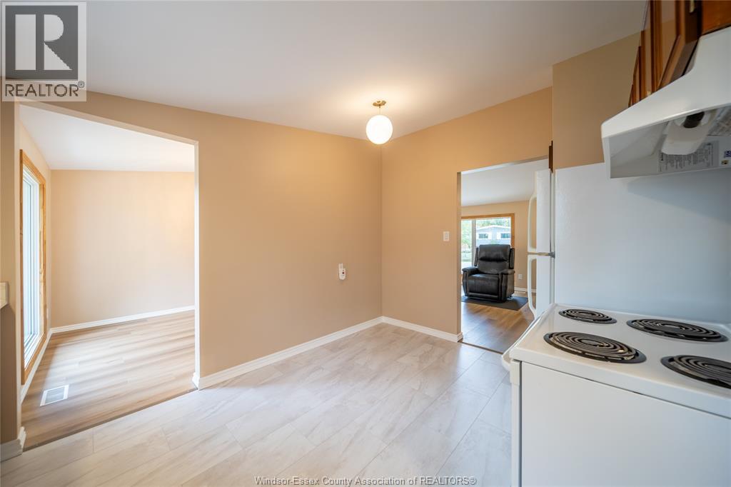 4369 Ashfield Crescent Property Photo 12