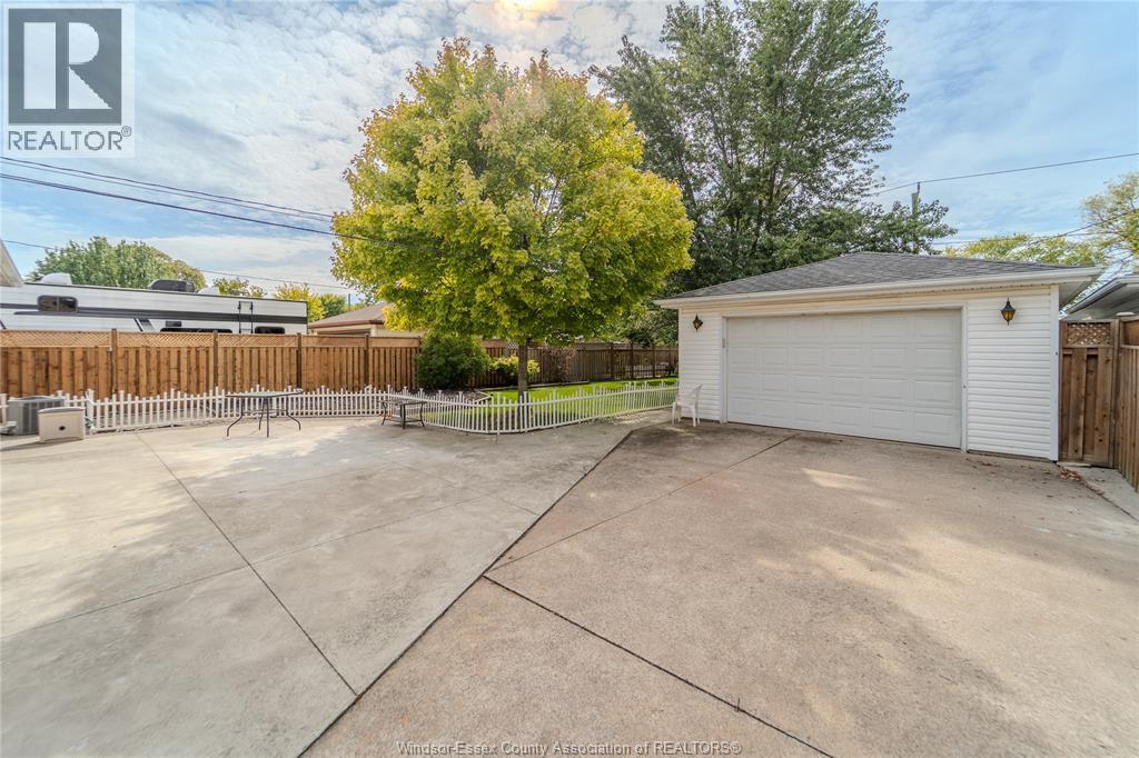 1049 Buckingham Road Property Photo 35