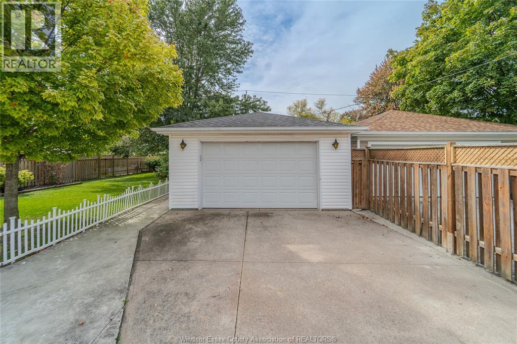 1049 Buckingham Road Property Photo 36