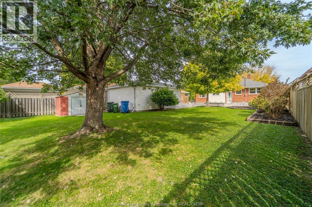 1049 Buckingham Road Property Photo 41
