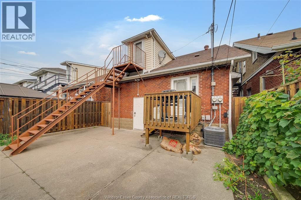 1087 Marentette Property Photo 28
