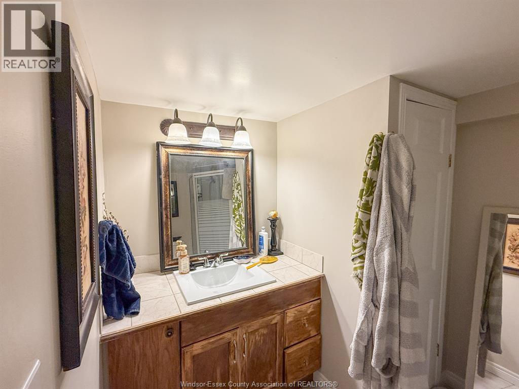 1087 Marentette Property Photo 40
