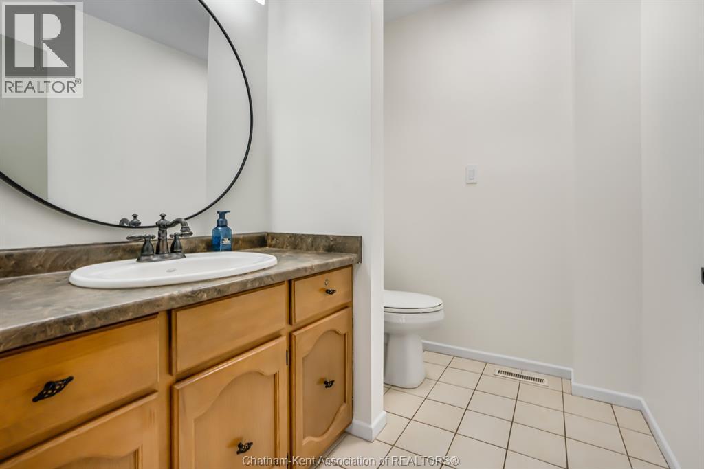 74 University Drive Property Photo 14