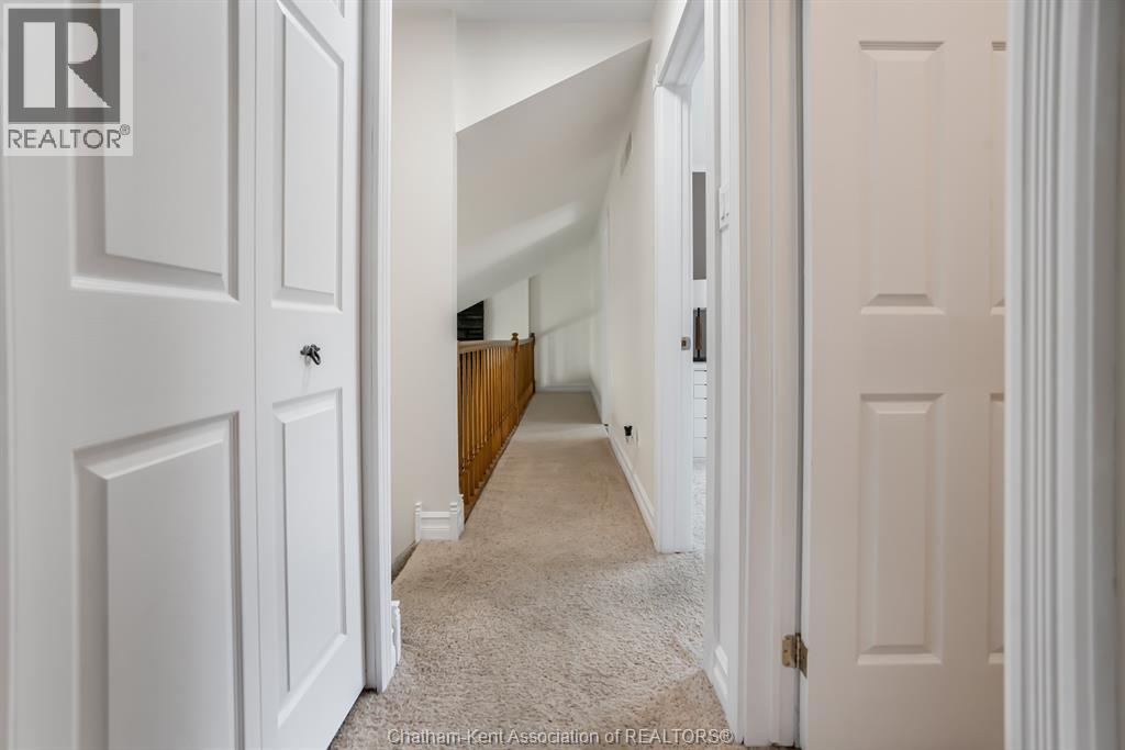 74 University Drive Property Photo 16