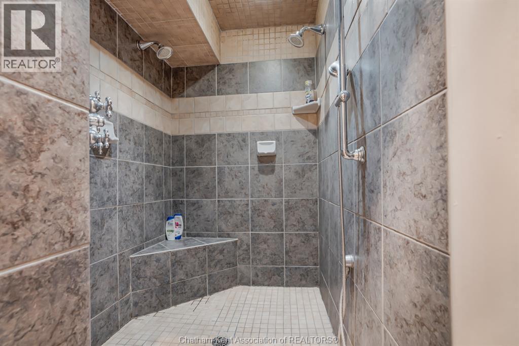 74 University Drive Property Photo 24