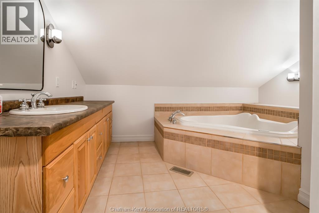 74 University Drive Property Photo 25