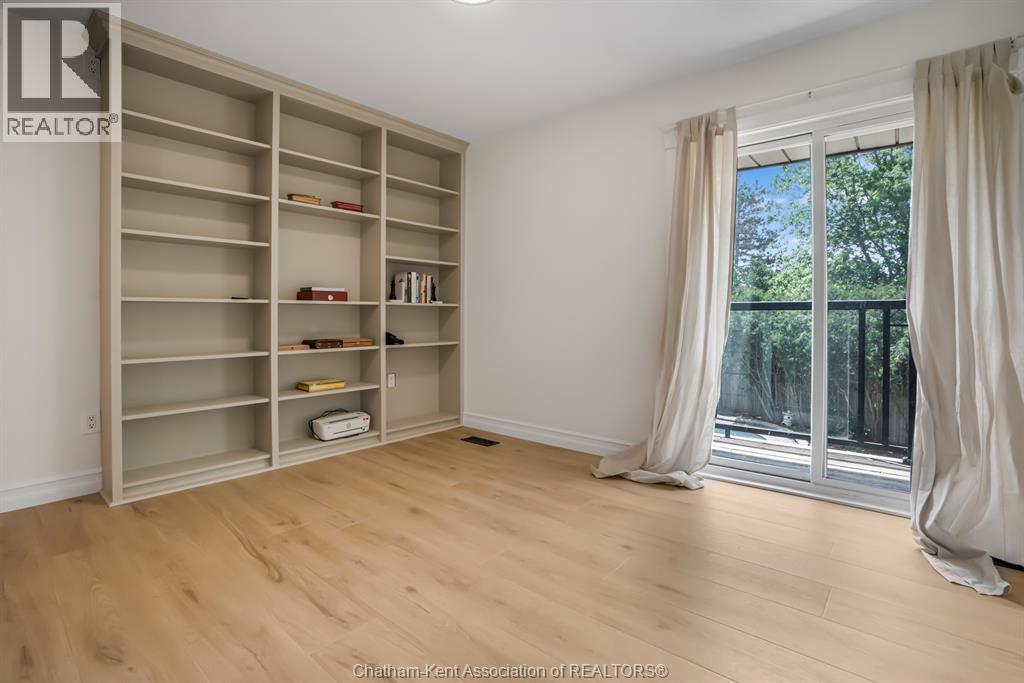 74 University Drive Property Photo 26