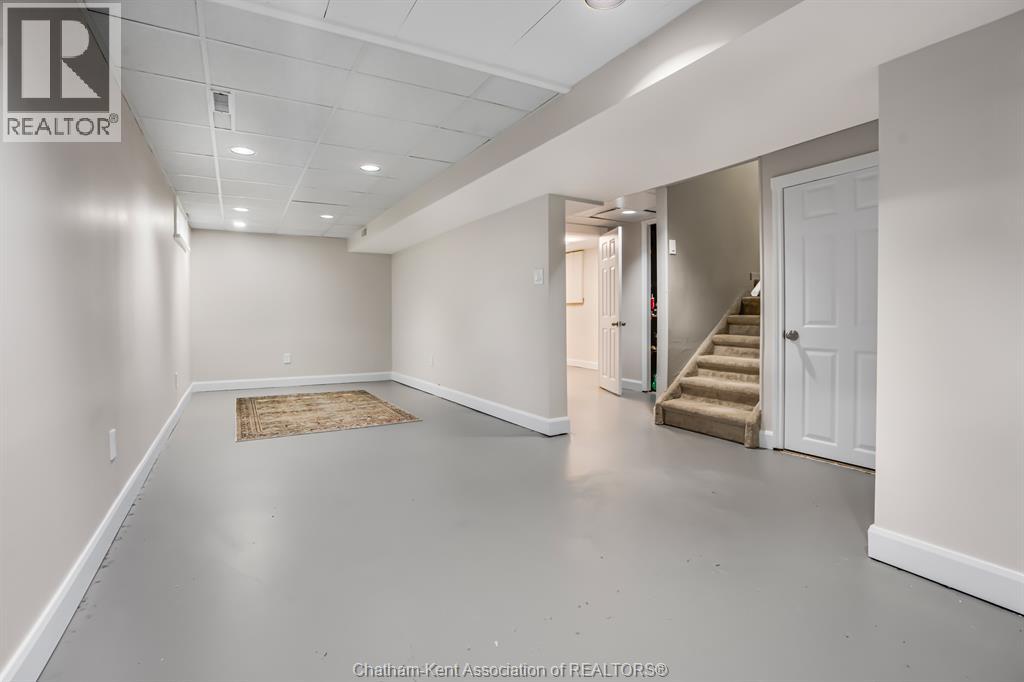 74 University Drive Property Photo 28