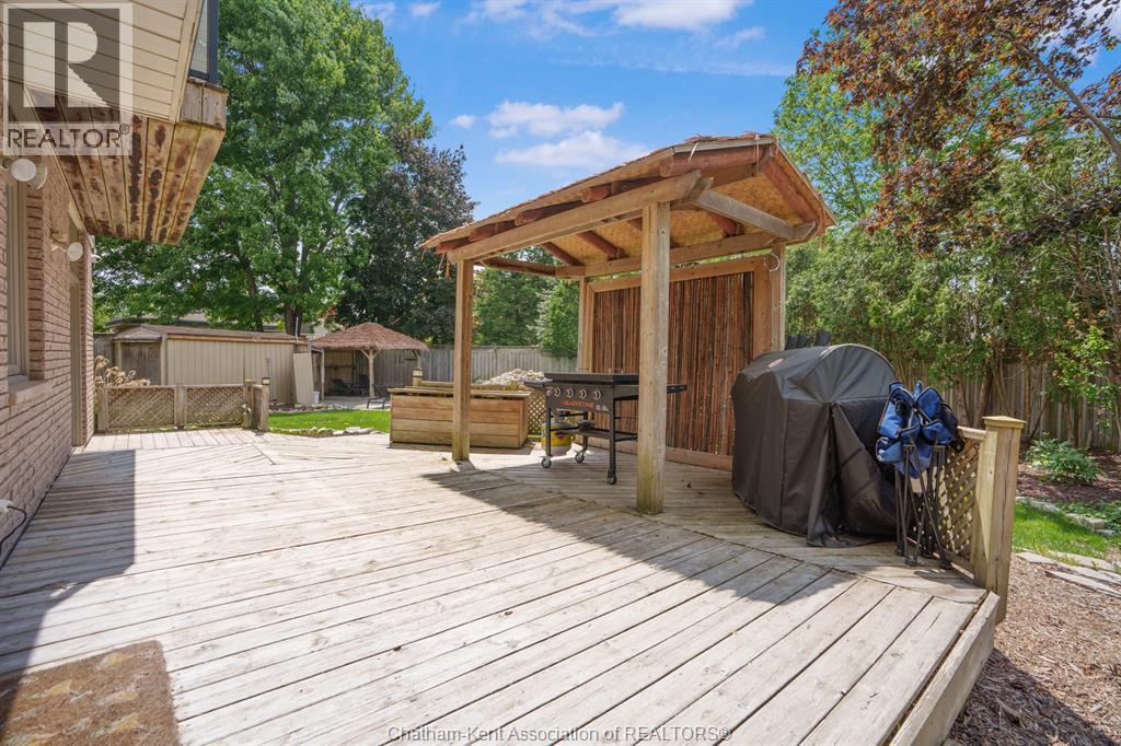 74 University Drive Property Photo 33