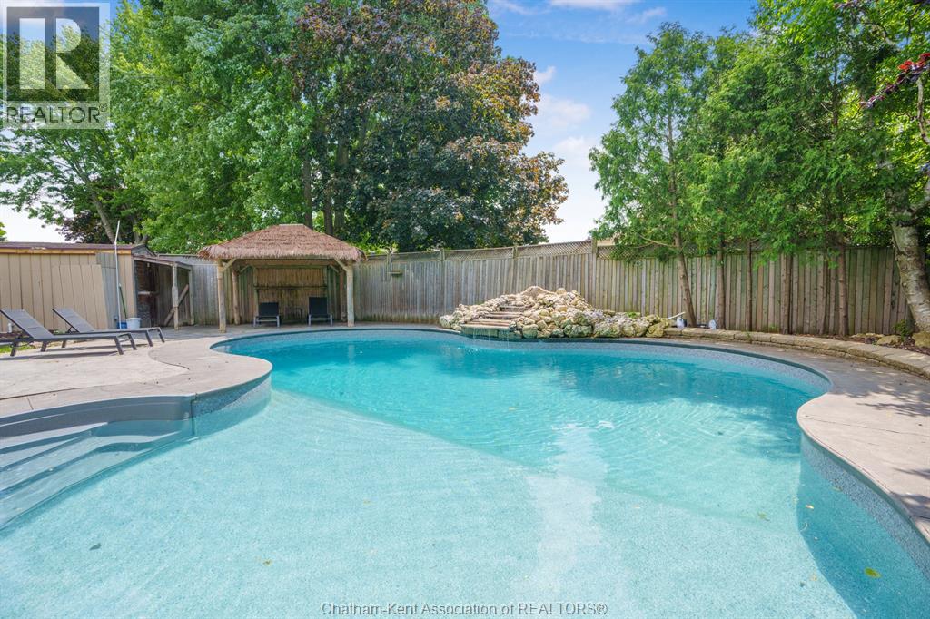 74 University Drive Property Photo 36