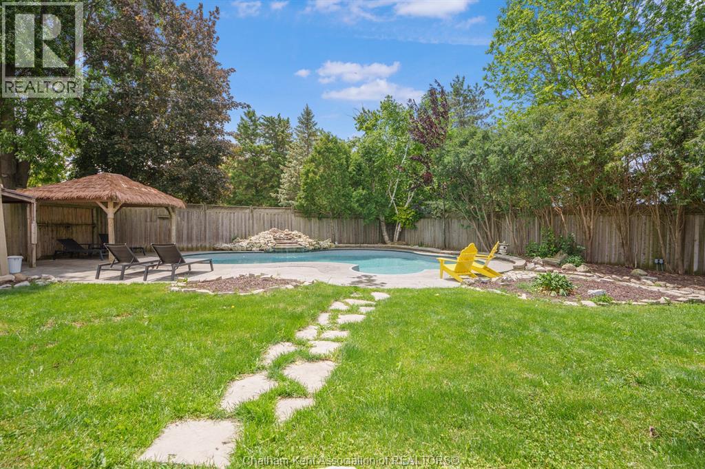 74 University Drive Property Photo 37