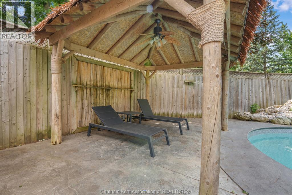 74 University Drive Property Photo 39