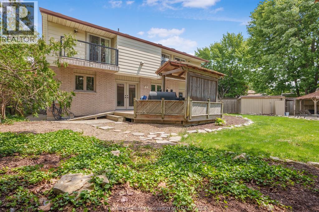 74 University Drive Property Photo 41