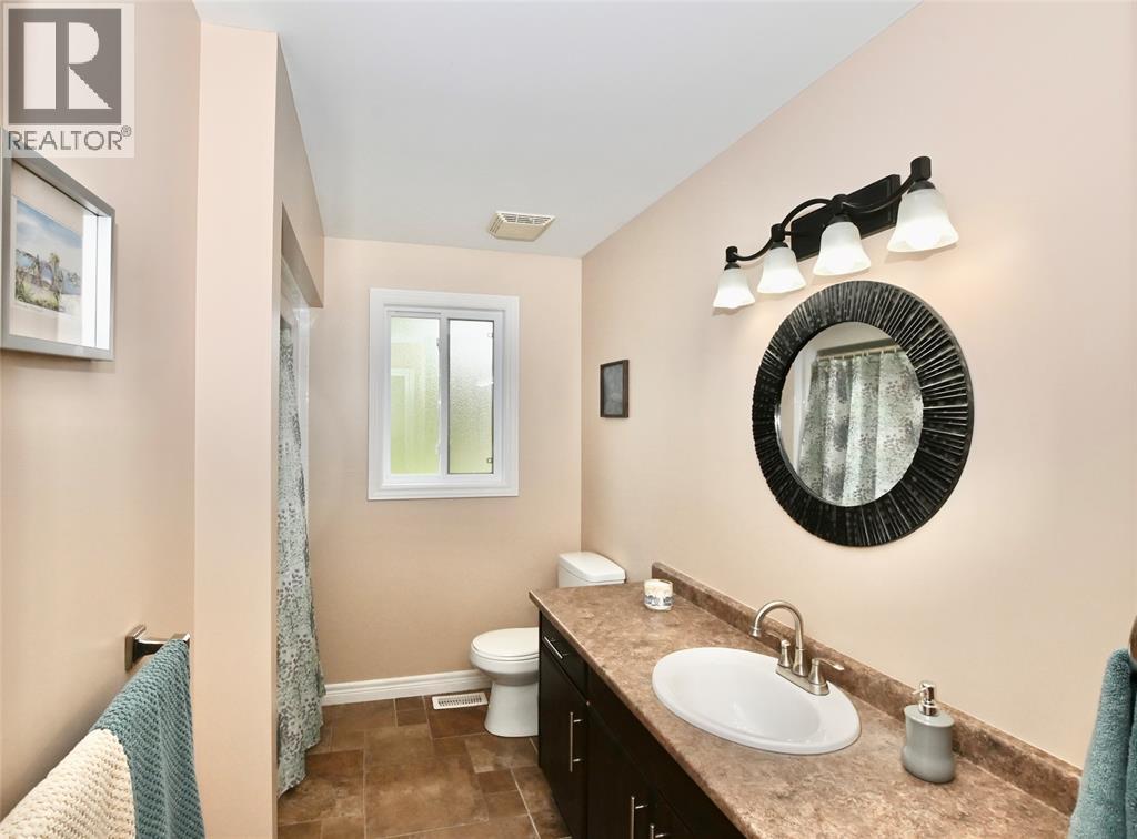 196 Fane Street Property Photo 23