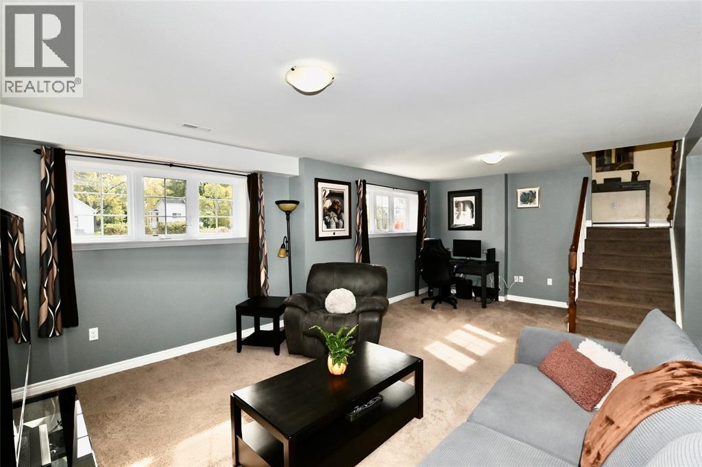 196 Fane Street Property Photo 28