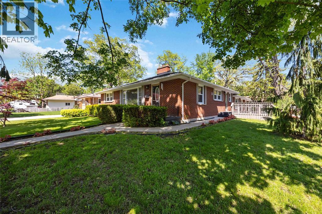 1242 Marcin Road Property Photo 3
