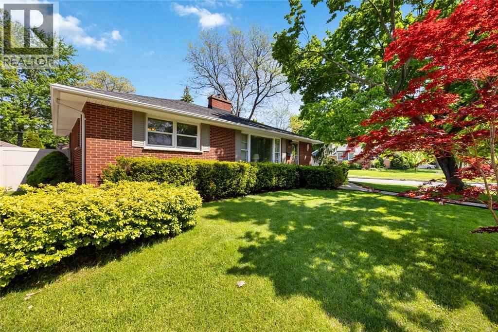1242 Marcin Road Property Photo 4