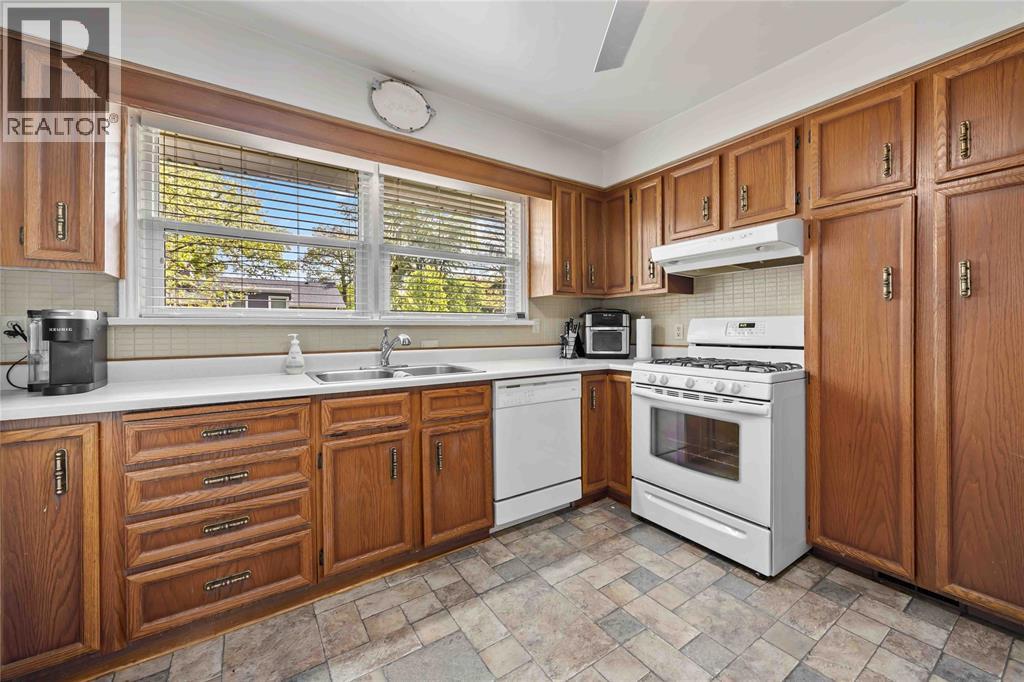 1242 Marcin Road Property Photo 23
