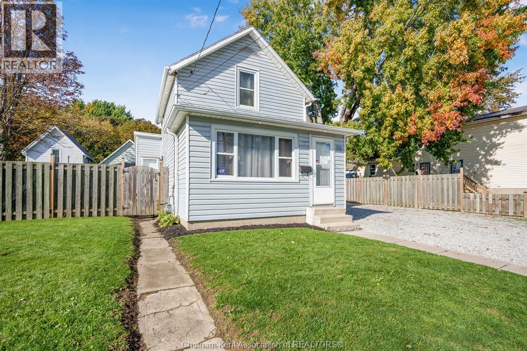 32 Foster Street Property Photo 1