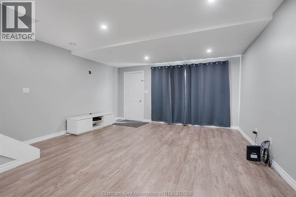 32 Foster Street Property Photo 13