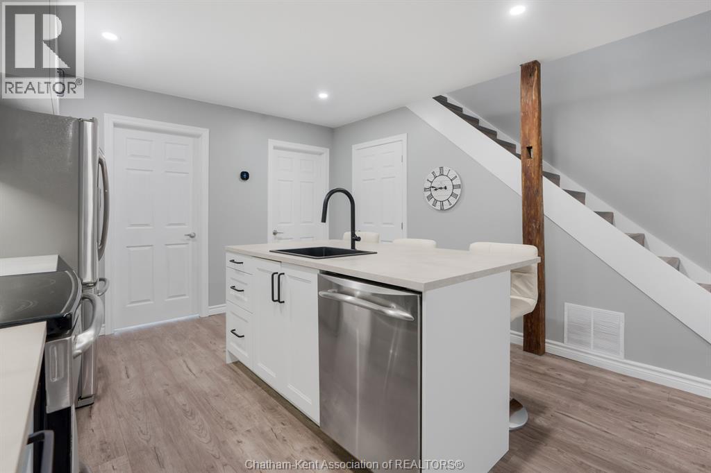 32 Foster Street Property Photo 15
