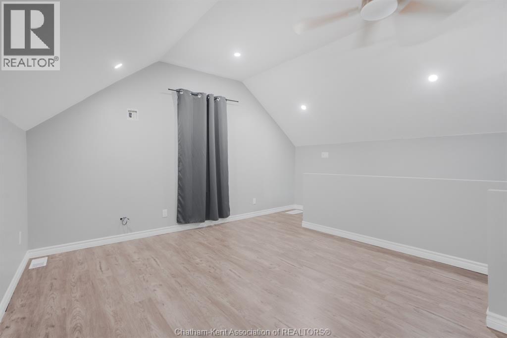 32 Foster Street Property Photo 27