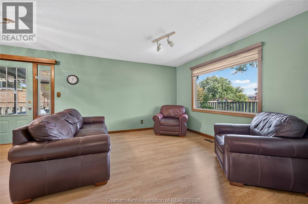 3 Crane Crescent Property Photo 8