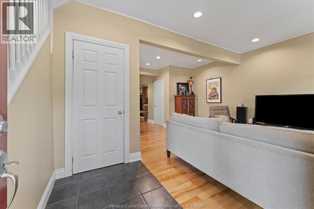 786 Monmouth Property Photo 7